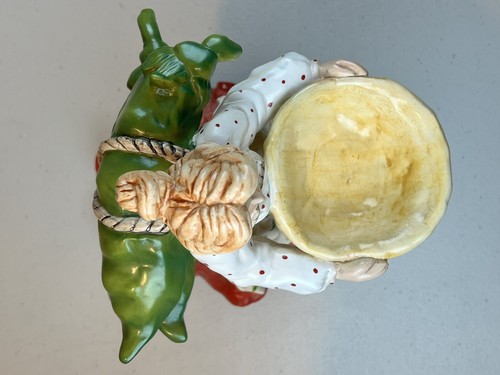 Vintage 2001 BLUE SKY Peasant Woman BIG FEET Pea Pods Candle Trinket Holder 8.5" - Picture 17 of 21
