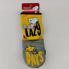Set of 2 Peanuts Snoopy Woodstock Kitchen Oven Mini Mitts Lazy Days Yellow Cute