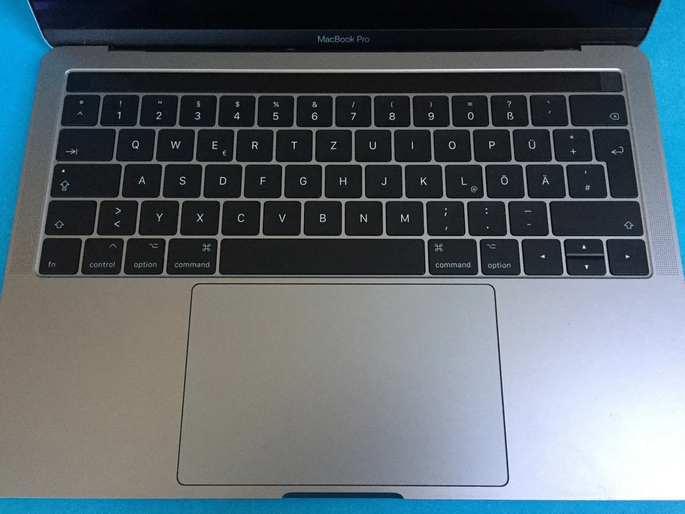 Apple MacBook Pro 2017 Retina 13,3“ - TOUCHBAR - 3,1 GHz - 500GB SSD -8GB -A1709 - Bild 3 von 4