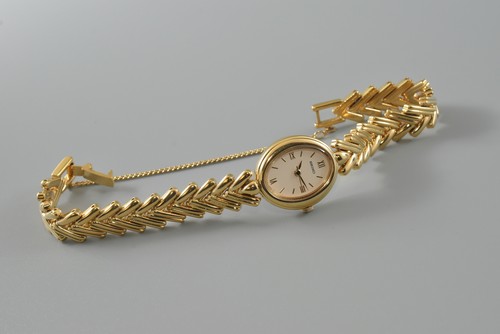 Vintage Seiko 1221-5930 Quartz Oval Gold Dress Watch Women's Japan Roman Dial - Picture 14 of 15