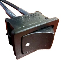 Mini Rocker Switch Snap-in SPST On/Off Zing Ear ZE-200-1 w/ 7" Leads [96.8-360]