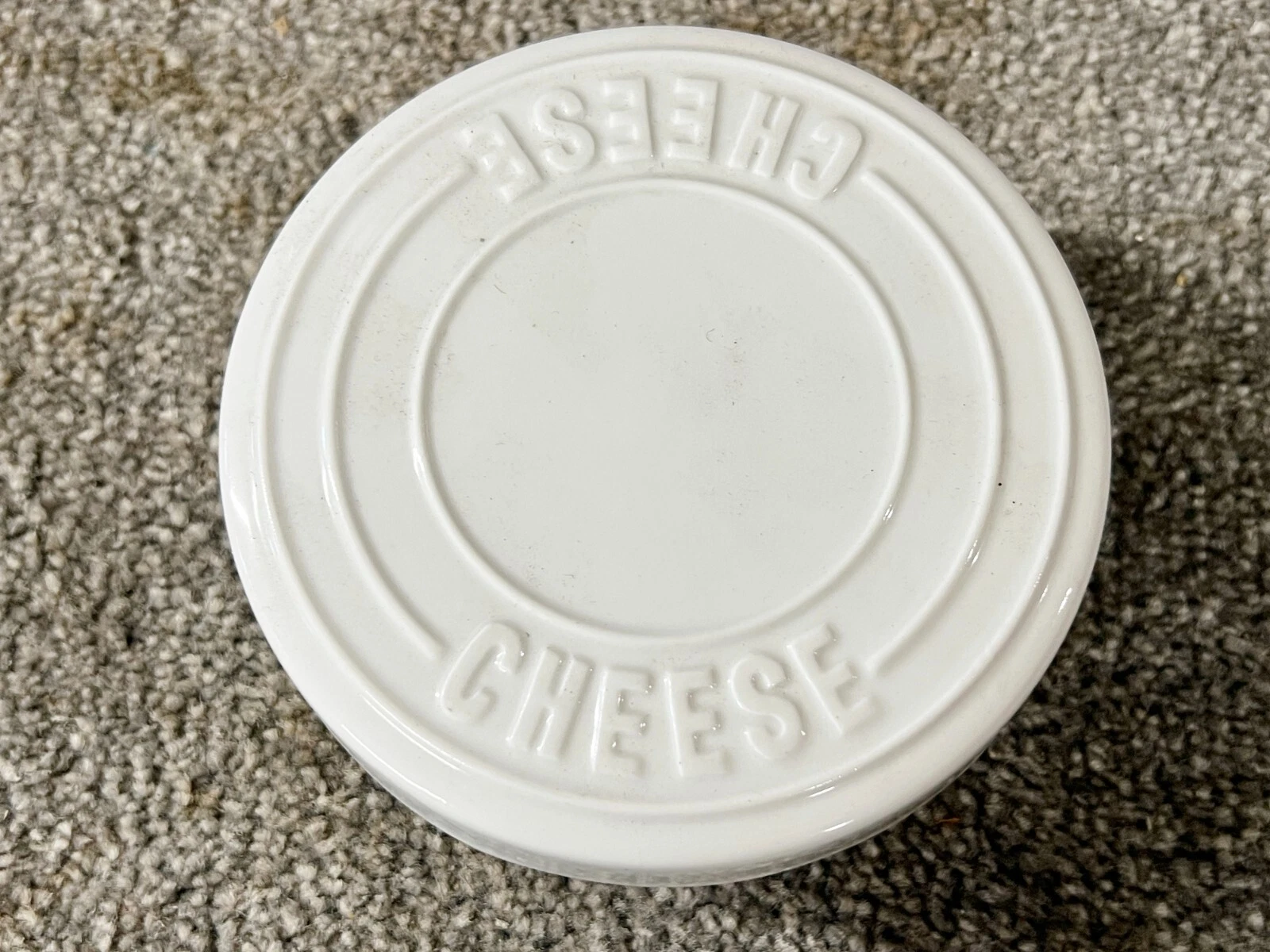 VINTAGE SAINSBURYS CHEESE DISH WHITE CERAMIC KITCHENALIA