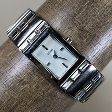 GUESS Women G86091L Fashion Pave Silver Tone Quartz Analog 18mm Watch 6 1/2"