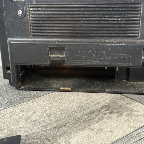 Sony CFS-2000L Boombox Radio Cassette Player Recorder SW LW MW FM 4 Band Vintage - Picture 17 of 24