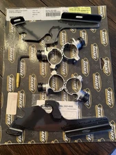 Windshield Mounting Kit. Kawasaki VN 900 Vulcan Custom 07-09 F/S Mt Kit. Black.