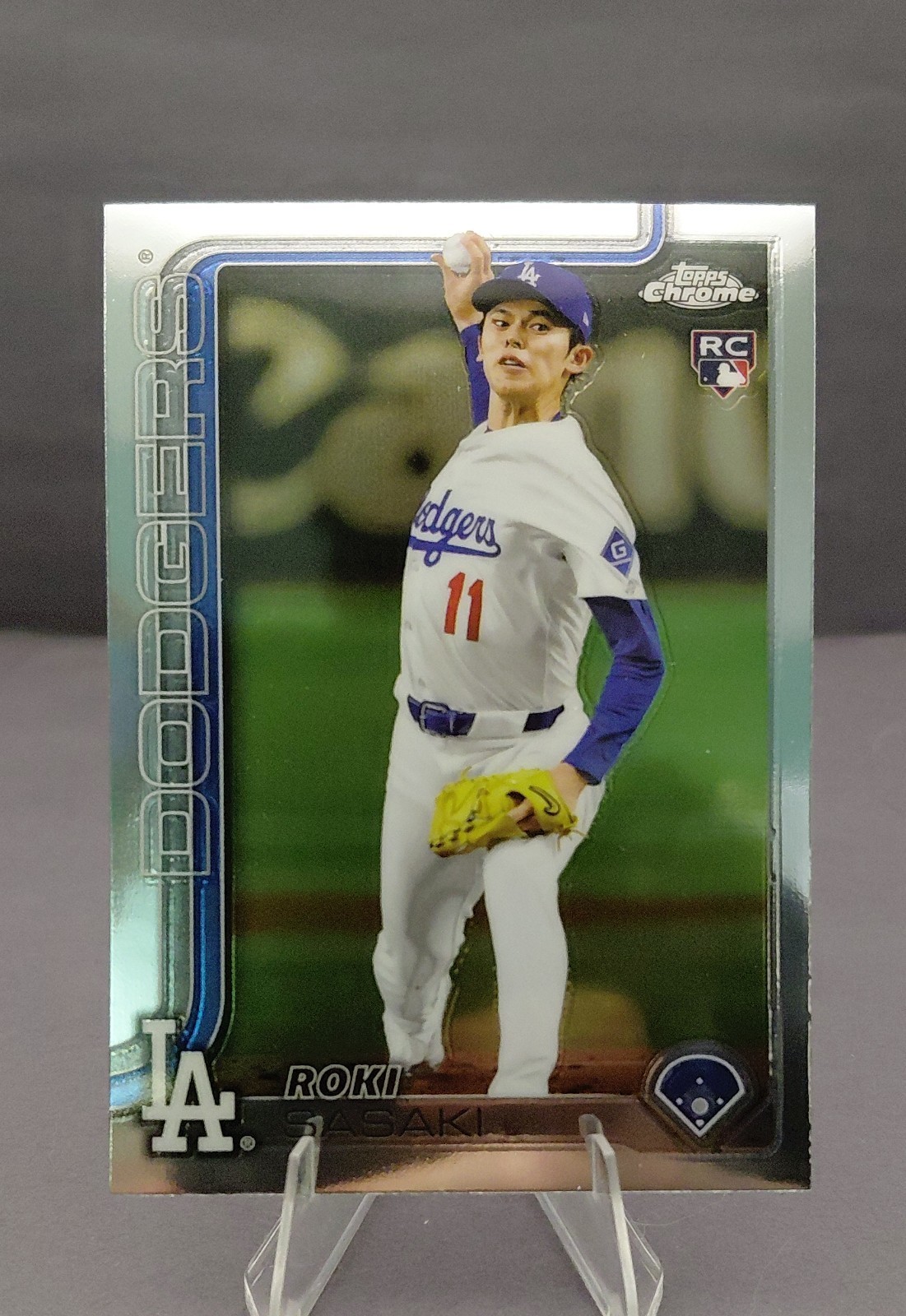 2025 Topps Chrome - Roki Sasaki #217 (RC)