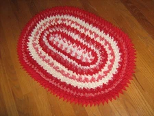 Hand crafted RED & WHITE 30" x 22" polyester squares RUG Throw Rug