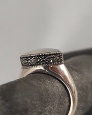 CW Sterling Silver Marcasite Mother Of Pearl East/West Ring Size 7