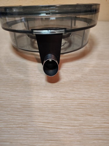 PART FOR A FOHERE JUICE EXTRACTOR MODEL GS-332E PARTS CLEAR BLACK JUICE OUTLET - Picture 2 of 3