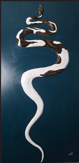 Arte de pared de serpiente hecho a mano de 4 pies - serpiente de arcilla esculpida sobre lienzo - acrílico texturizado Foto 3 de 4