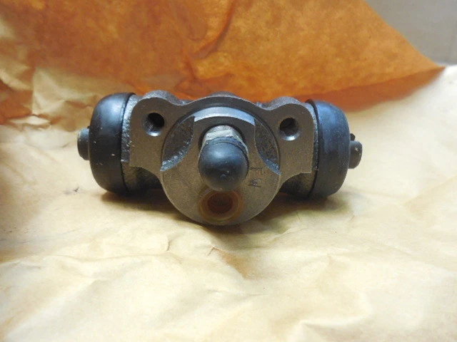 83-84 Fits Mitsubishi Cordia NOS Griling Drum Brake Wheel Cylinder #0728254 H198 - Image 4 of 4