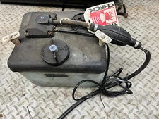 OMC JOHNSON EVINRDUE OIL TANK ASSY 1.8GAL WIRE HARNESS CUT AT END