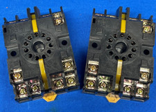 OMRON RELAY SOCKET P2CF-11 10A 250VAC  RESISTIVE (LOT OF 2 )
