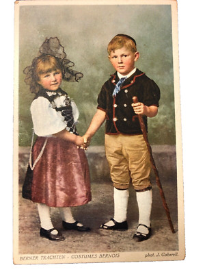 1900's Photo Postcard - children in traditional SWISS clothing ''Berner Trachten''