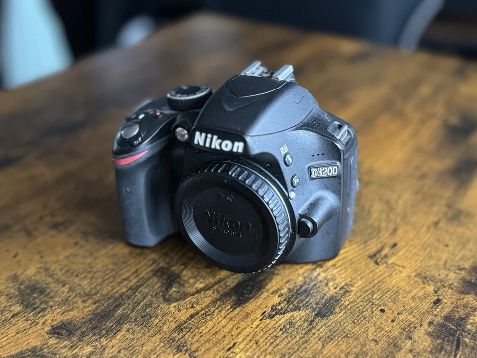 Nikon D3200, photo 2 of 5