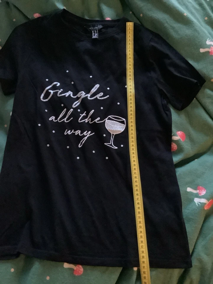 New Look Ladies Christmas T-shirt Size 8 - Image 3 of 4