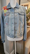 GAP Embroidered Floral Jean Jacket Sz Large Denim Distressed Stitched Vintage