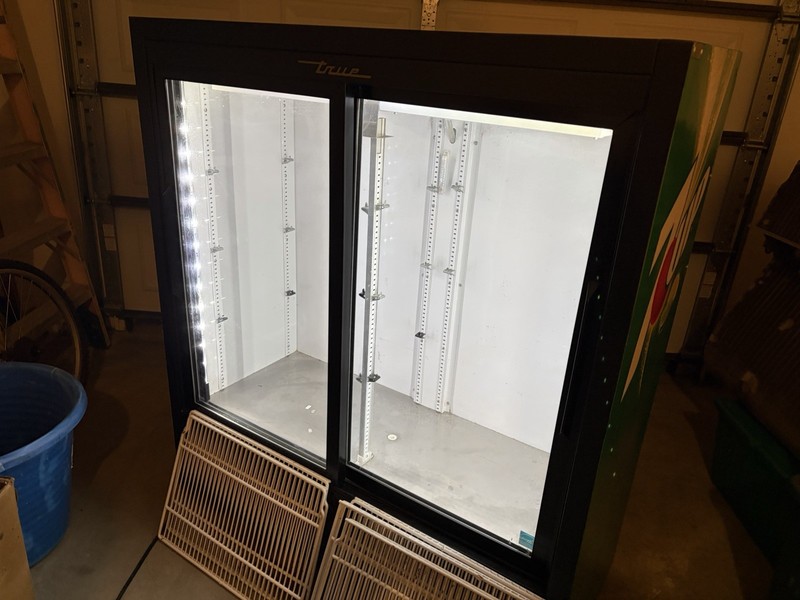 True Manufacturing 2-Door Merchandising Refrigerator with 7UP Graphics