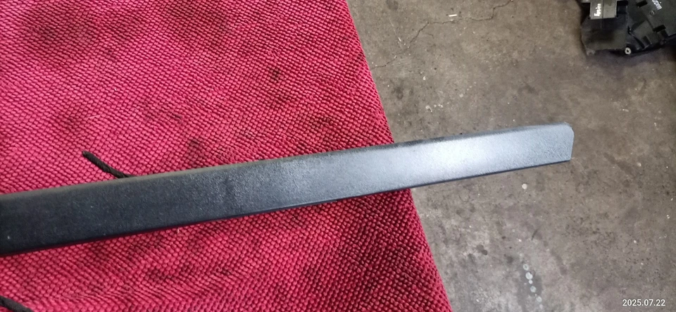 Griffleiste Heckklappe Kennzeichenbeleuchtung 2N11N43404AJW Ford Fusion JU 2004 - Bild 4 von 4