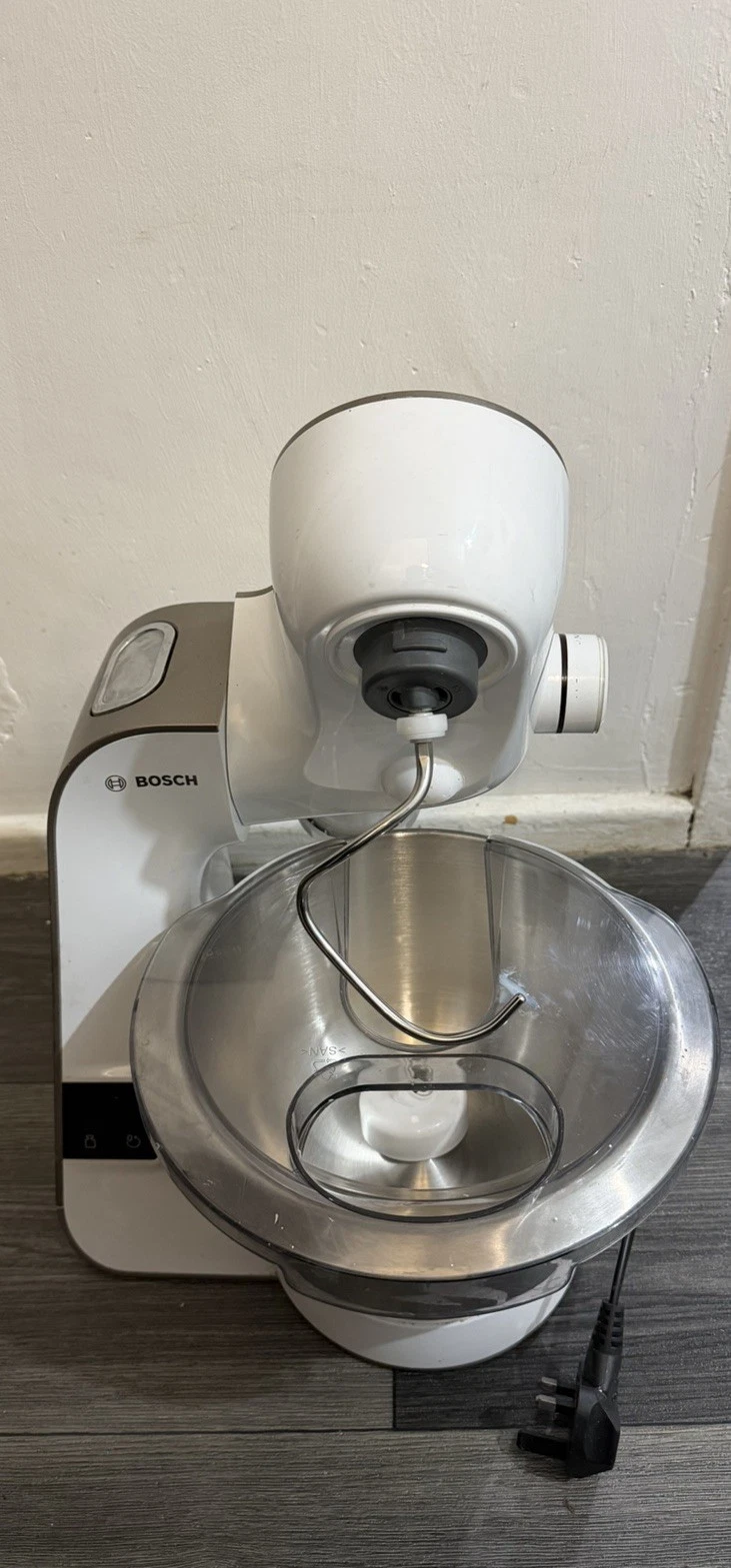 BOSCH Creationline 8 in 1 Stand Mixer MUM5XW40G - Champagne
Opens in a new window or tab