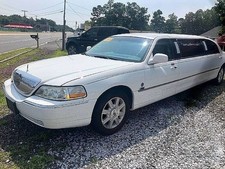 2007 Lincoln Limousine 