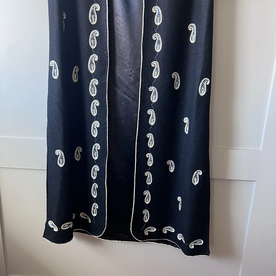 VTG Wool Long Black Coat Vest Jacket Women Small/Med Embroidered Paisley Floral - Image 4 of 4