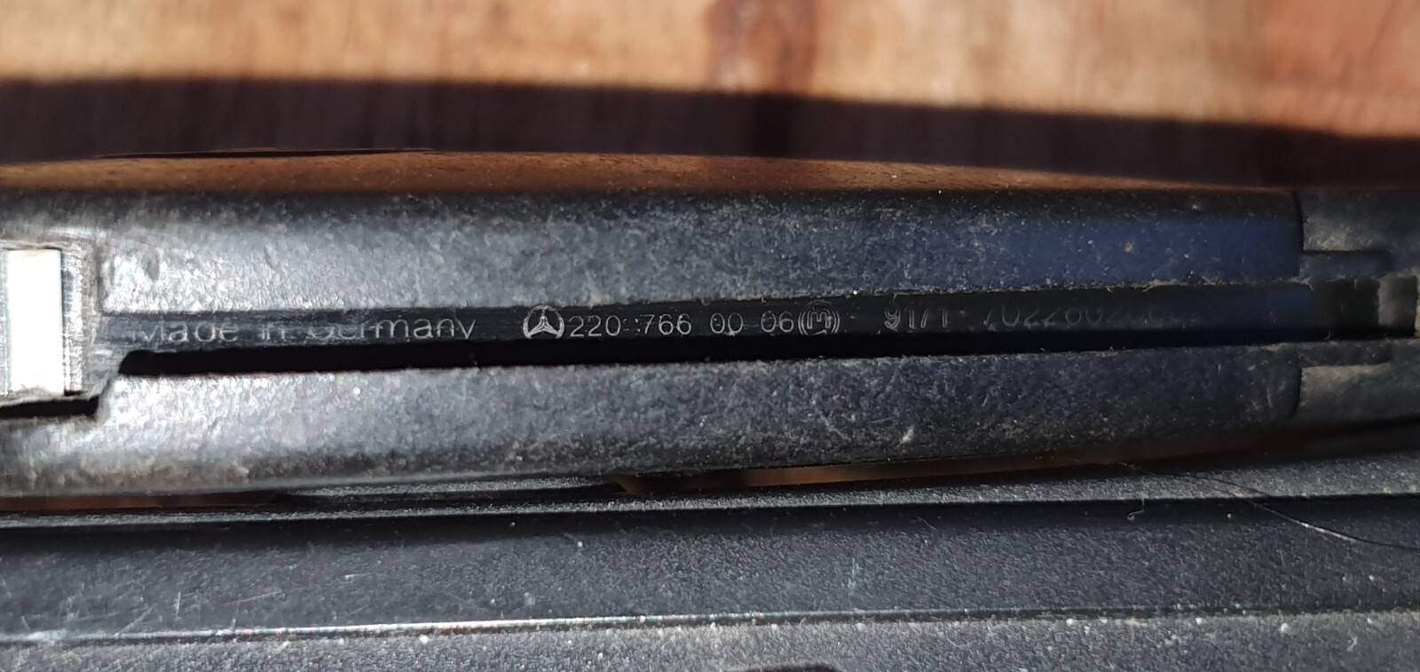 MERCEDES Key Remote Fob 2207660006 pcb: 233.186.051A 3 buttons 