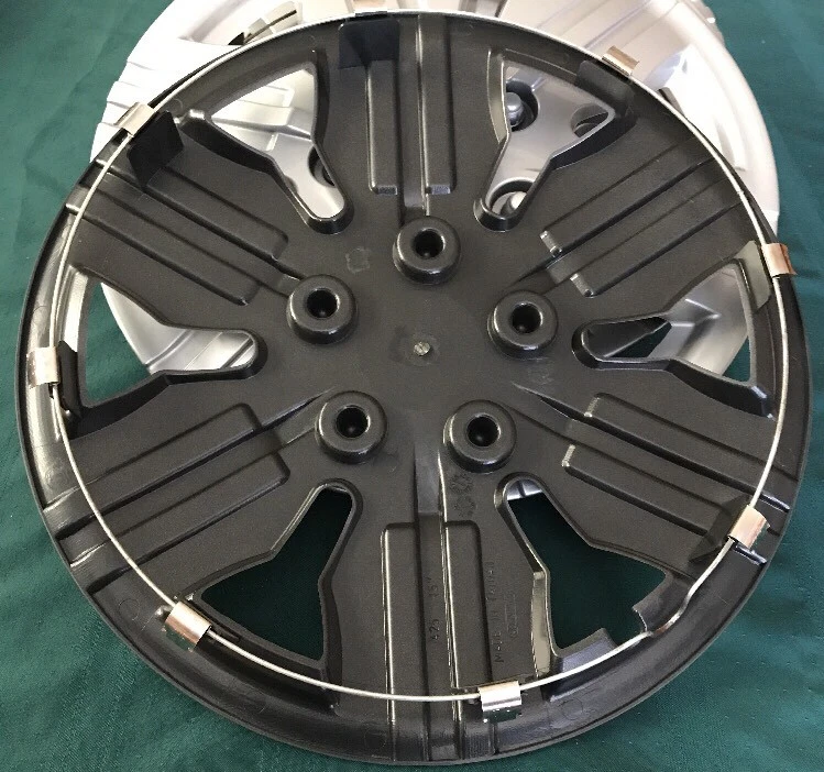 TAPASCUBOS UNIVERSALES CUBIERTAS RUEDA 425 S 15" TAPACUBOS REPUESTO Juego De 4 CLIPS METÁLICOS Foto 3 de 3