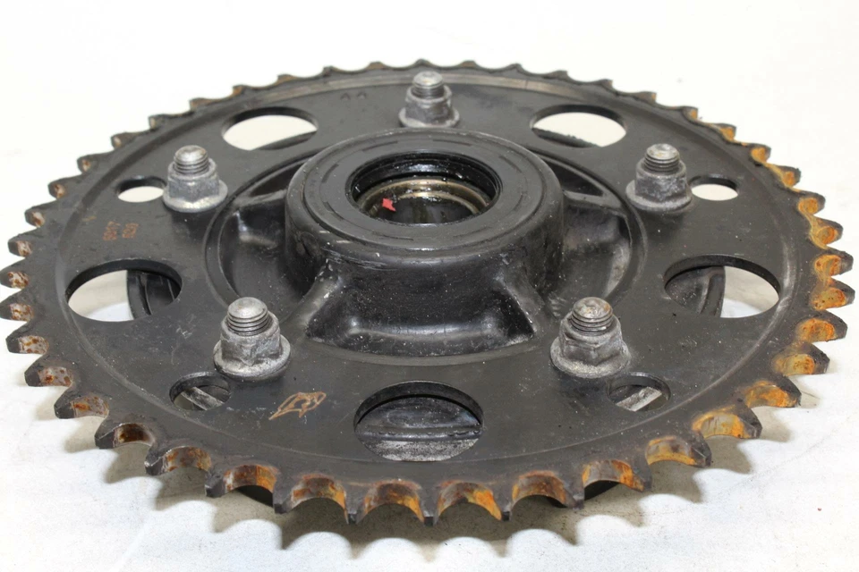 04-05 Piñón trasero Suzuki GSXR750 OEM 64610-35f30 Foto 2 de 4