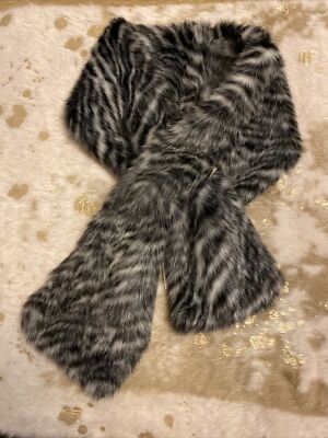 Michael Kors Faux Fur Scarf Animal Print Balck NWT $78