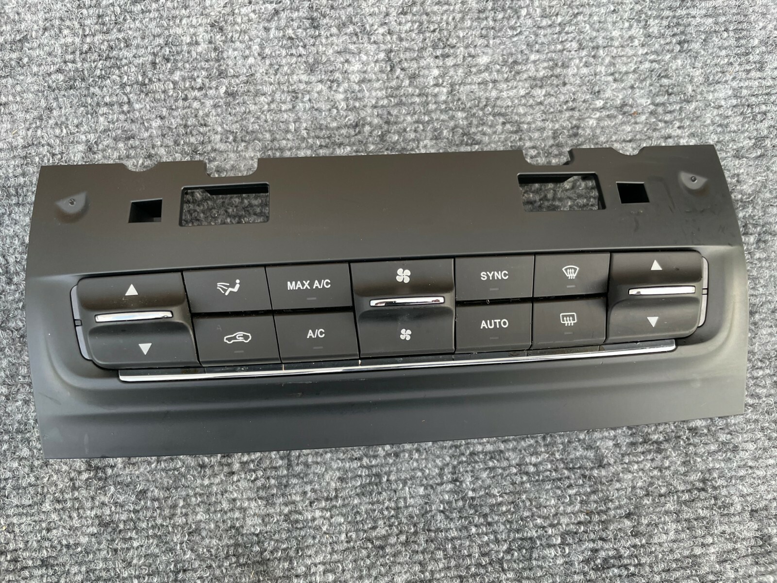 A/C CLIMATE CONTROL SWITCH ASSEMBLY M157 42K 17-19 MASERATI GHIBLI Q4 S