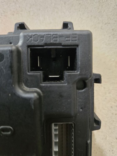 2007-2008 INFINITI G35 Sedan Body Control Module BCM OEM 284B1-JK61A - Picture 6 of 9
