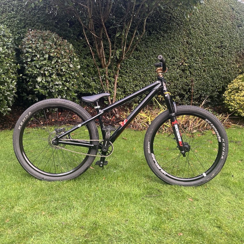 GT Labomba Dirt Jump Bike, Size Medium