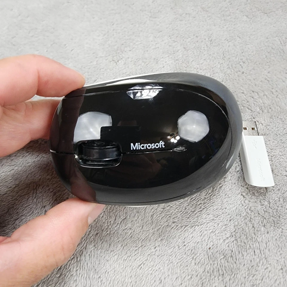 Microsoft Wireless Mouse 5000 BlueTrack USB Receiver Model 1387 Black/Gray PC - Image 3 of 4