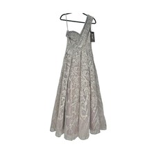 Mac Duggal Embroidered Emballished Tulle Sweetheart Prom Gown Size 4 NWT