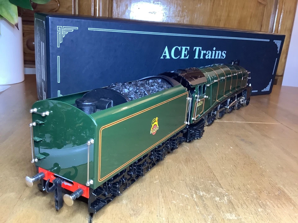 Ace Trains O Gauge 3 Rail AC/DC BR Green 4-6-2 A4 Class Loco 60024 Kingfisher - Image 3 of 4