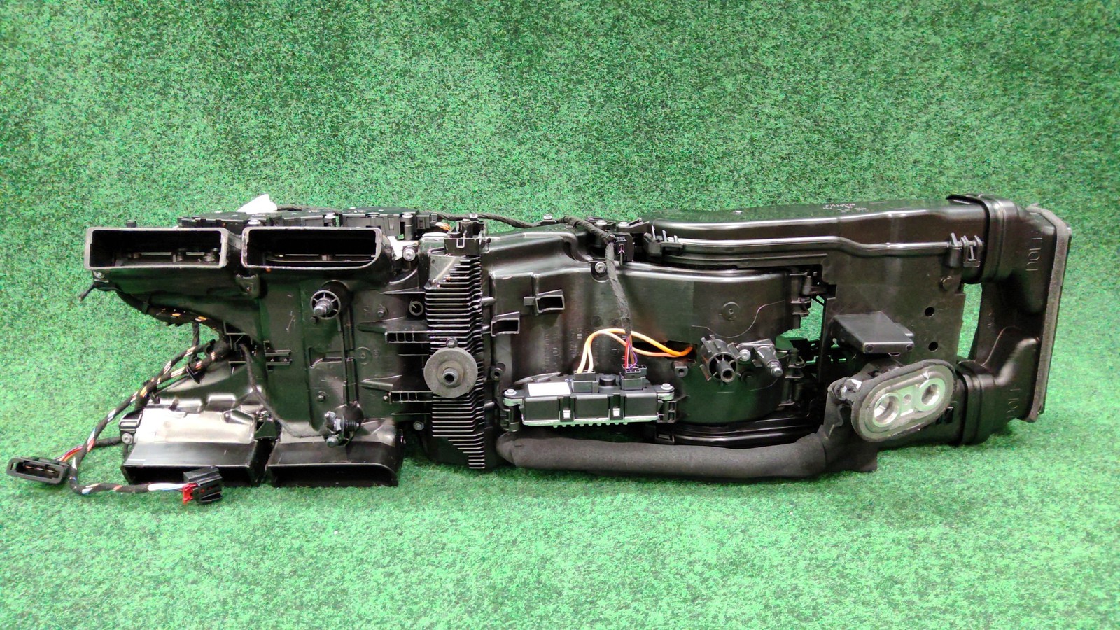 2020-2025 Audi Q7 Rear HVAC A/C Heater Blower Box OEM 4M0820329