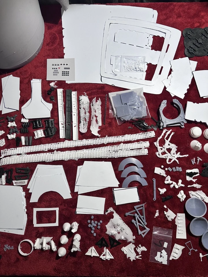 Studio Scale Star Wars Escape Pod Kit - Image 3 of 4