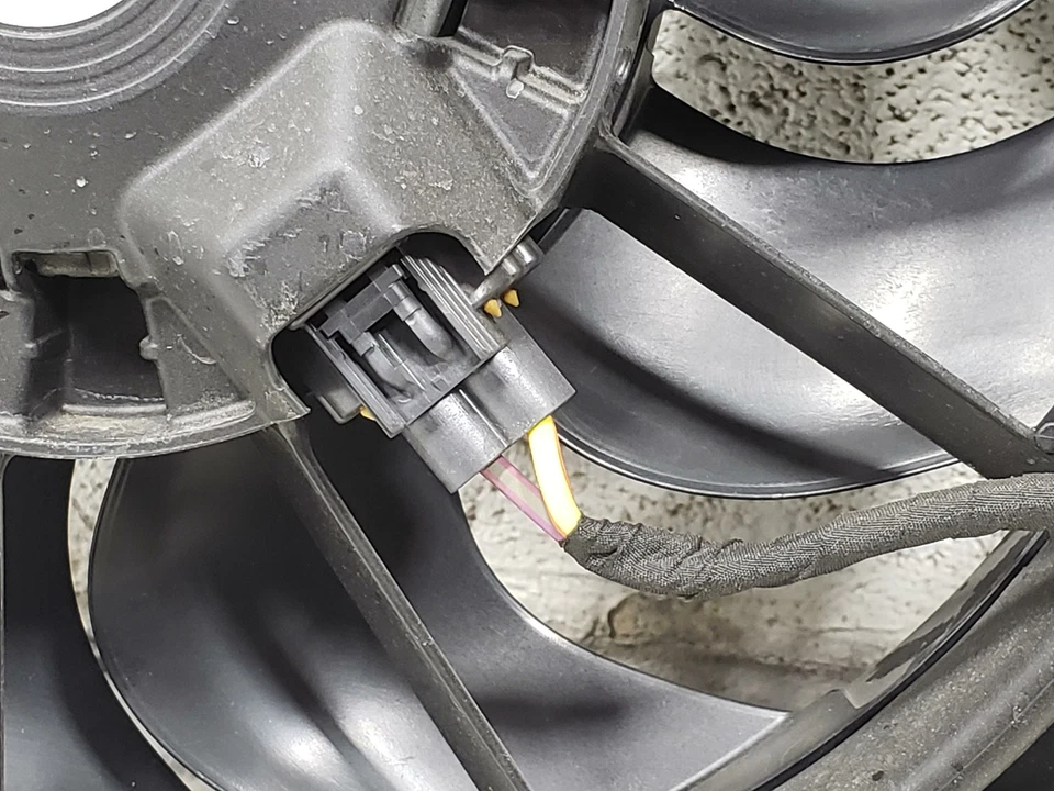 2015-2020 Ford Mustang EcoBoost 2.3L Dual Electric Cooling Fan Motor Assembly - Image 3 of 4