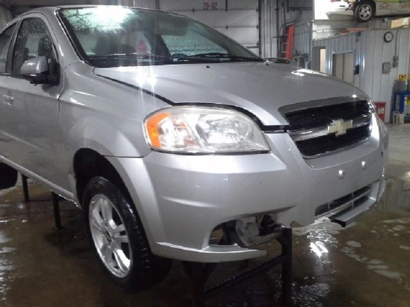 2004-2011 Chevy Aveo Driver Left Front Spindle Knuckle OEM - Image 3 of 4