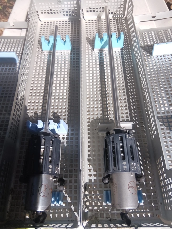 Lote de 2 Instrumentos Endoscópicos Intuitivos Quirúrgicos 371094 Da Vinci 30° con Estuche Foto 2 de 4