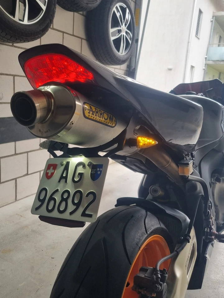 motorrad Honda CBR 1000 RR Fireblade - Bild 2 von 4