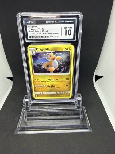 Dragonite Pokemon 2017 Sun & Moon 96/149 Cosmos Holo Mini Pack Blister CGC 10