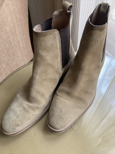 Urban Outfitters Dress Chelsea Boot 