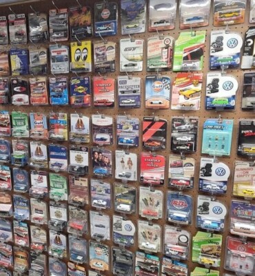 Choose Your Own Diecast Car 1991-2020 Many Brands & Styles Buy More & Save NIP!