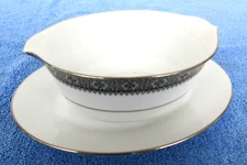 Vintage 1975 Noritake SEGOVIA Pattern #2216 Gravy Boat With Attached Underplate