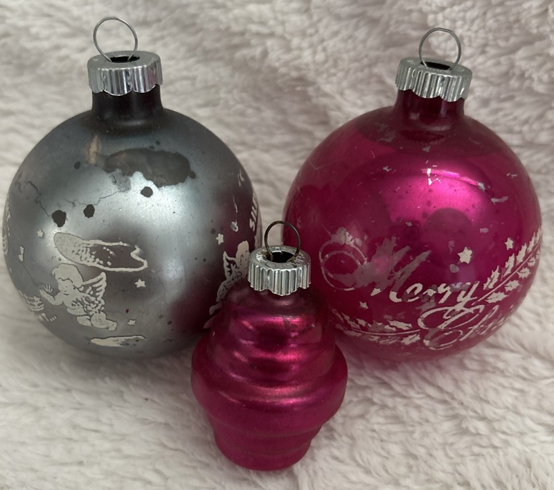 Vintage Shiny Brites Glass Assorted Sizes Set Of 3 Ornaments Read
