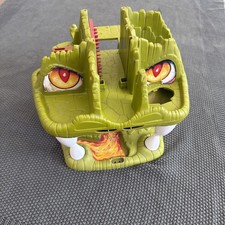 LJN D&D Advanced Dungeons & Dragons Playset Fortress Of Fangs 1984