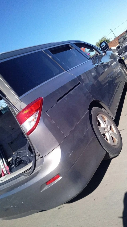 2017 Nissan Quest Left Headlight Assembly Grey Halogen OEM 557763 120K Miles - Изображение 3 из 4