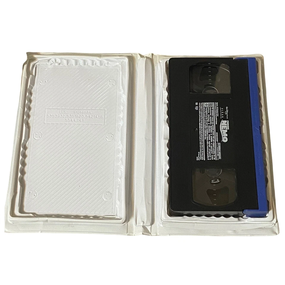 Finding Nemo VHS Tape Walt Disney Pictures Pixar Animation Film Movie - Imagem 4 de 4